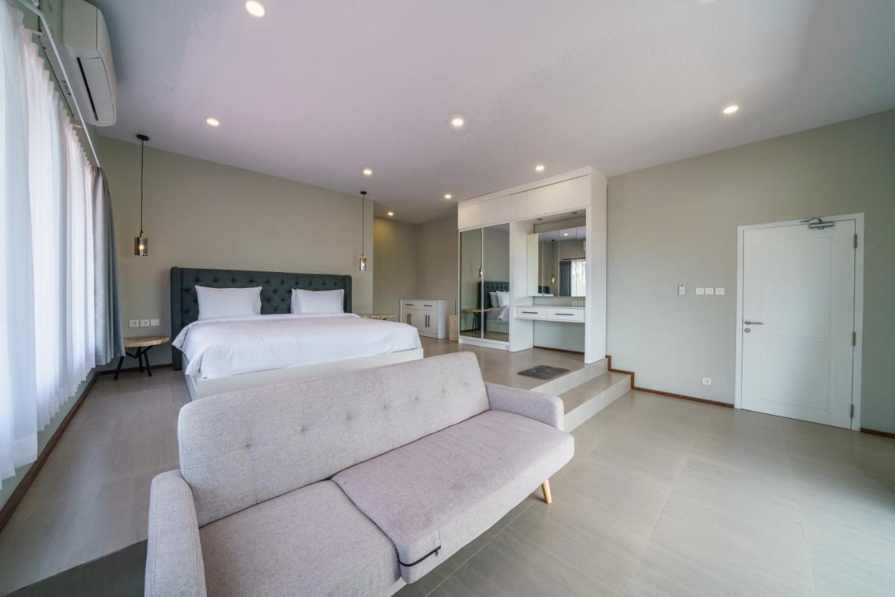 Villa Okenada - Modern 5-Bedroom Pool Villa In Berawa! Canggu Εξωτερικό φωτογραφία