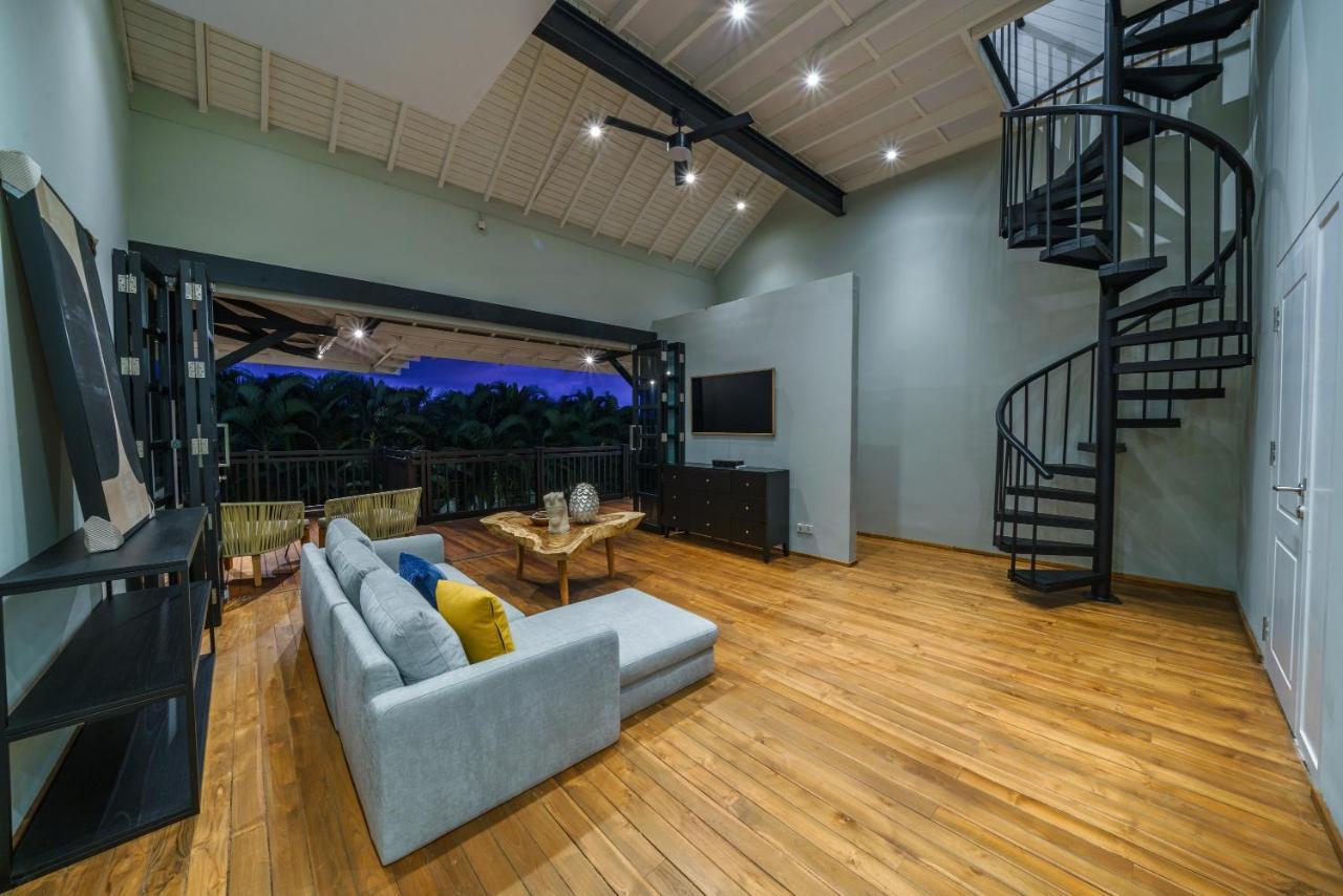 Villa Okenada - Modern 5-Bedroom Pool Villa In Berawa! Canggu Εξωτερικό φωτογραφία