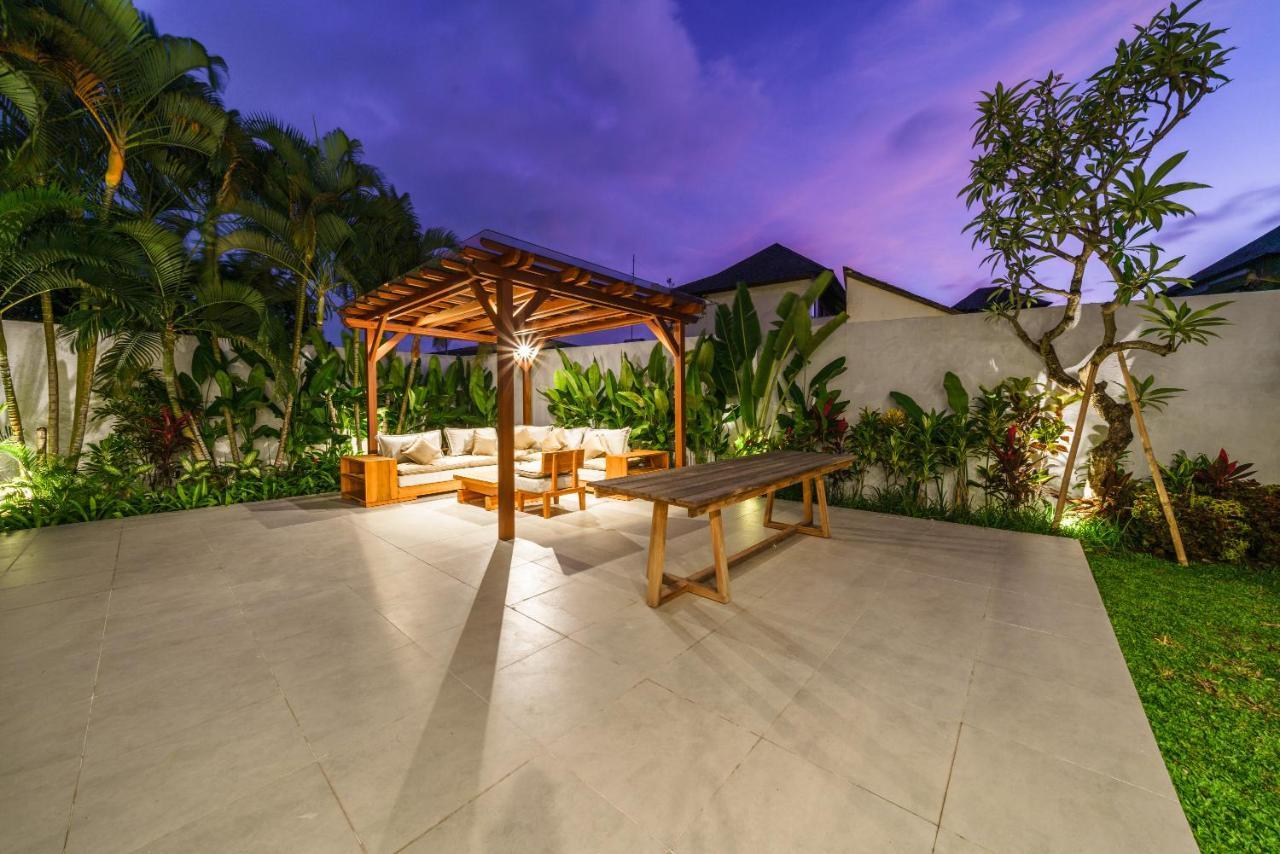 Villa Okenada - Modern 5-Bedroom Pool Villa In Berawa! Canggu Εξωτερικό φωτογραφία